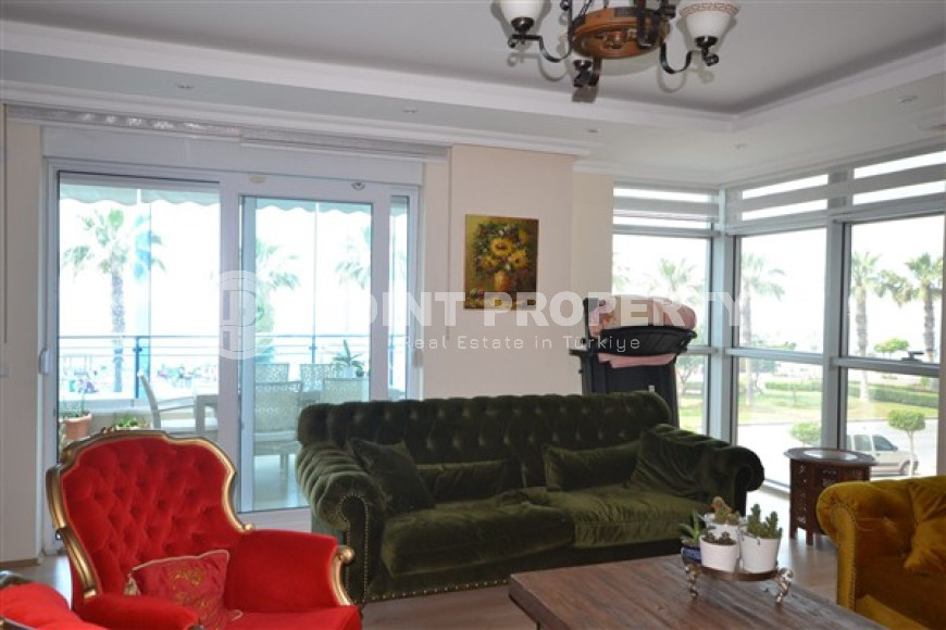 Four-room apartment, 125 m², with a separate kitchen in the center of Alanya, 50 meters from Cleopatra Beach-id-1515-photo-2