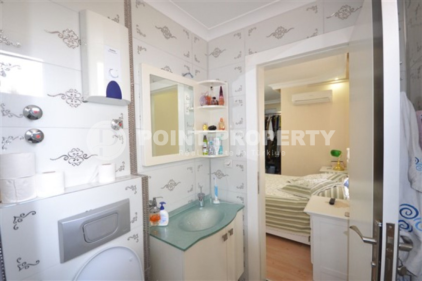 Four-room apartment, 125 m², with a separate kitchen in the center of Alanya, 50 meters from Cleopatra Beach-id-1515-photo-9