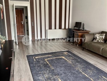 Stylish apartment with designer renovation 1200 meters from the sea, in a prestigious, quiet area of Alanya - Upper Oba-id-6540-photo-3