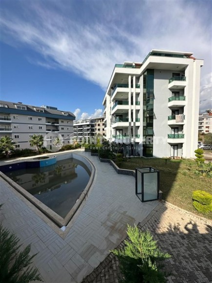 Stylish apartment with designer renovation 1200 meters from the sea, in a prestigious, quiet area of Alanya - Upper Oba-id-6540-photo-20