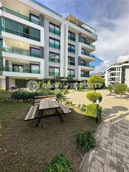 Stylish apartment with designer renovation 1200 meters from the sea, in a prestigious, quiet area of Alanya - Upper Oba-id-6540-photo-22