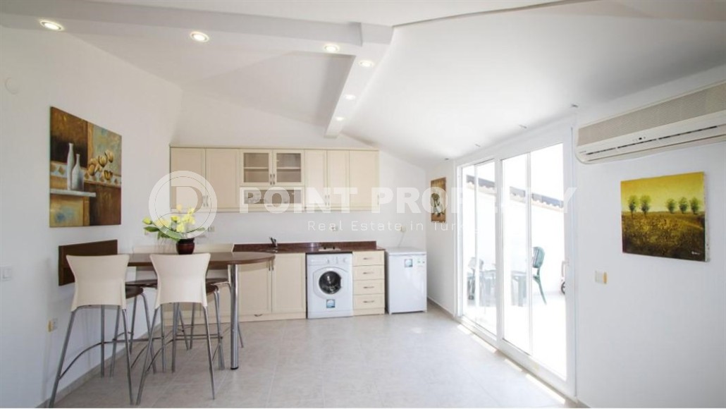 Просторная двухуровневая квартира 3+2, на 5-м этаже с мансардой, в 300 метрах от пляжа-id-6541-фото-2