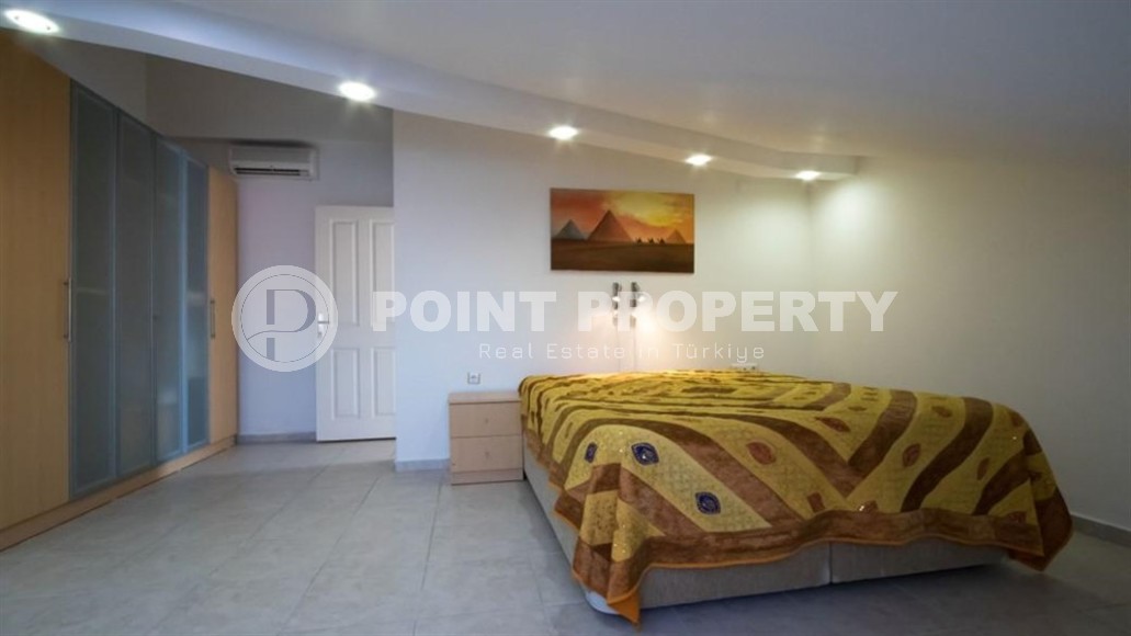 Просторная двухуровневая квартира 3+2, на 5-м этаже с мансардой, в 300 метрах от пляжа-id-6541-фото-4