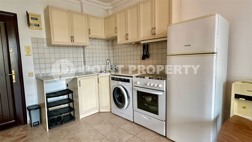 Небольшая квартира 1+1, на площади 50 м2, на 3-м этаже в жилом комплексе 2003 года постройки-id-6546-фото-2