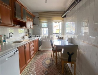 Недорогая квартира 3+1, общей площадью 140 м2, в самом центре Аланьи, в районе Гюллер Пынары-id-6548-фото-3