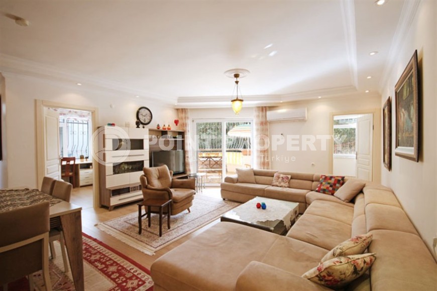 Благоустроенная квартира на 1-м этаже в жилом комплексе 2005 года постройки, с бассейном и садом-id-6549-фото-2