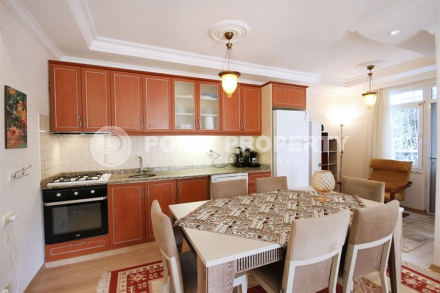 Благоустроенная квартира на 1-м этаже в жилом комплексе 2005 года постройки, с бассейном и садом-id-6549-фото-3