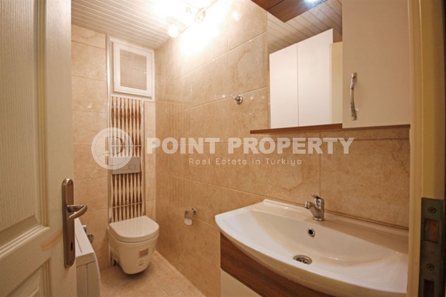 Благоустроенная квартира на 1-м этаже в жилом комплексе 2005 года постройки, с бассейном и садом-id-6549-фото-10