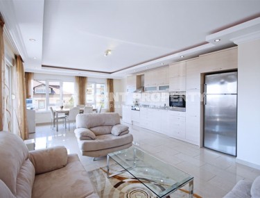 Большая квартира 4+2, общей площадью 250 м2, на 4-м этаже с мансардой, в центре Аланьи-id-6551-фото-2