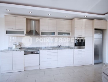 Большая квартира 4+2, общей площадью 250 м2, на 4-м этаже с мансардой, в центре Аланьи-id-6551-фото-4