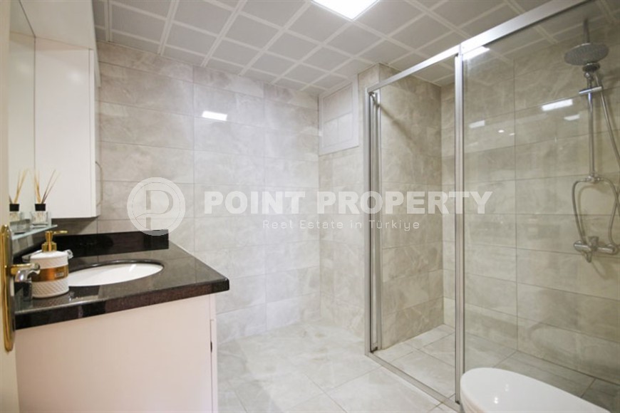 Bright, comfortable apartment 2+1, on the 2nd floor in a building built in 2008, in the center of Mahmutlar district-id-6553-photo-10