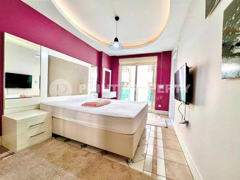 Светлая, просторная квартира 4+1, на площади 240 м2, в центре популярного Средиземноморского курорта - Аланья-id-6556-фото-6