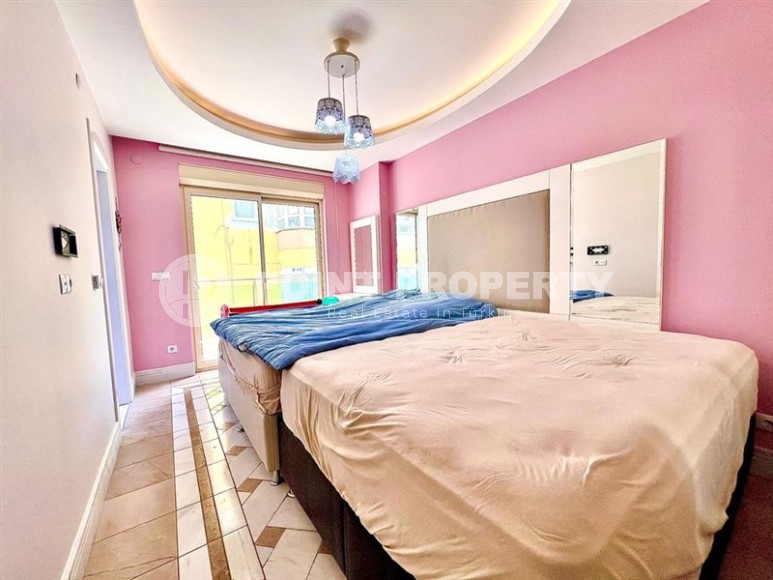 Светлая, просторная квартира 4+1, на площади 240 м2, в центре популярного Средиземноморского курорта - Аланья-id-6556-фото-8