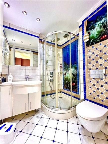 Светлая, просторная квартира 4+1, на площади 240 м2, в центре популярного Средиземноморского курорта - Аланья-id-6556-фото-13