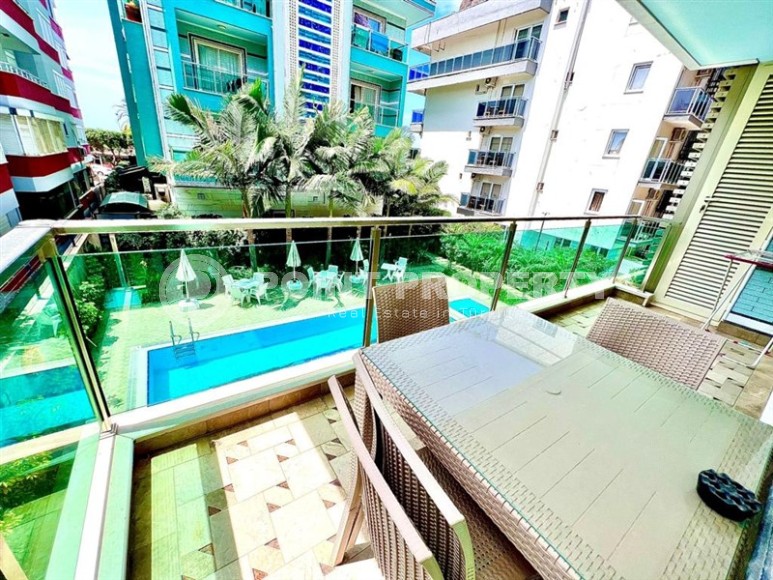 Светлая, просторная квартира 4+1, на площади 240 м2, в центре популярного Средиземноморского курорта - Аланья-id-6556-фото-16