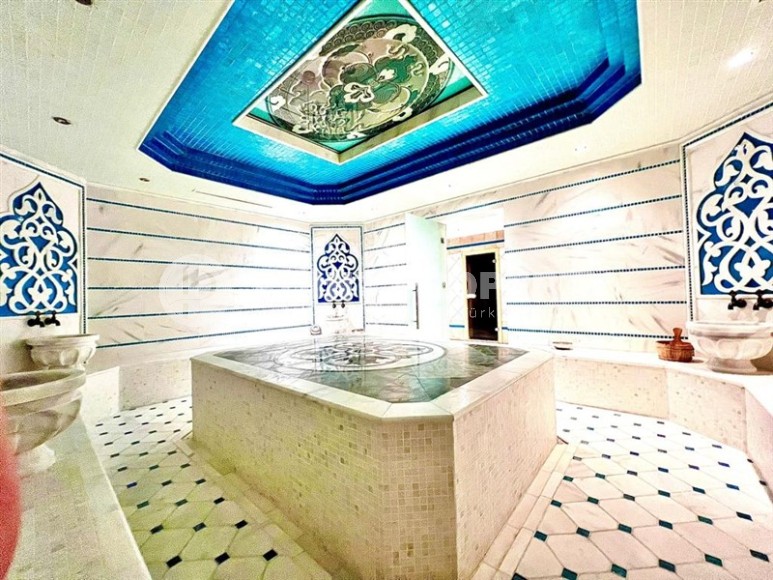 Светлая, просторная квартира 4+1, на площади 240 м2, в центре популярного Средиземноморского курорта - Аланья-id-6556-фото-22