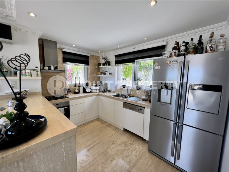 Stunning villa in Konakli with incredible sea views. 250 sq.m.-id-1069-photo-18