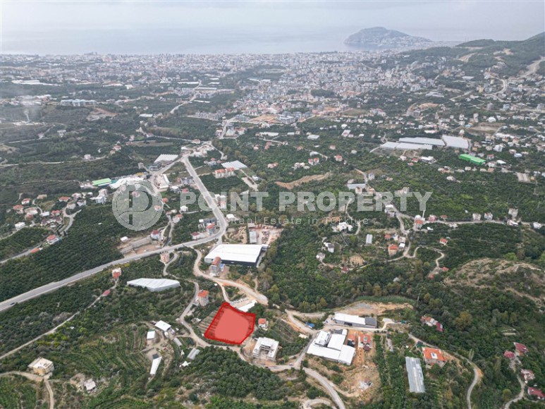 Spacious plot of 4100 m2, with a building permit, in a prestigious area of Alanya - Upper Oba-id-6559-photo-4
