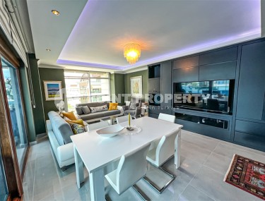 Стильная двухуровневая квартира с дизайнерским ремонтом, на 4-м этаже с мансардой, в 750 метрах от моря-id-6560-фото-2