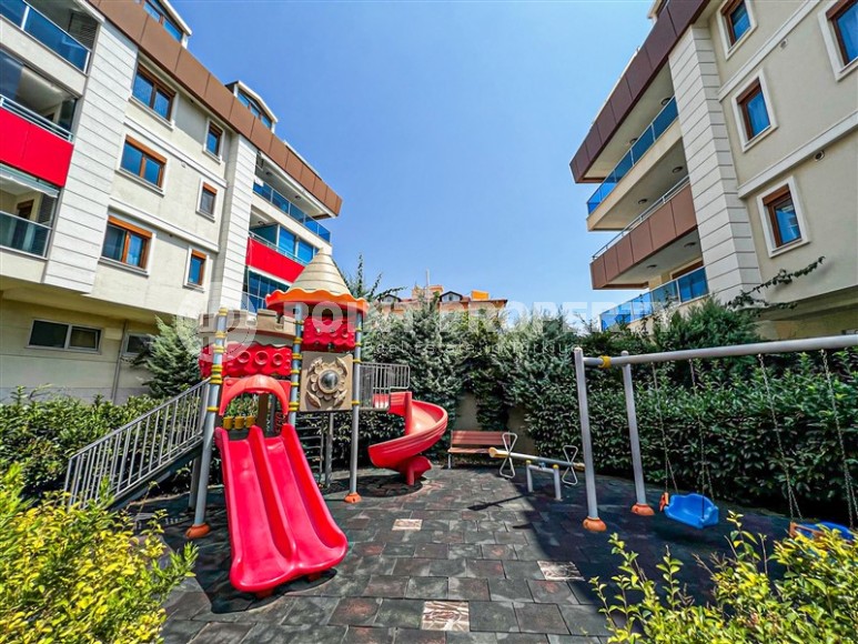 Стильная двухуровневая квартира с дизайнерским ремонтом, на 4-м этаже с мансардой, в 750 метрах от моря-id-6560-фото-24