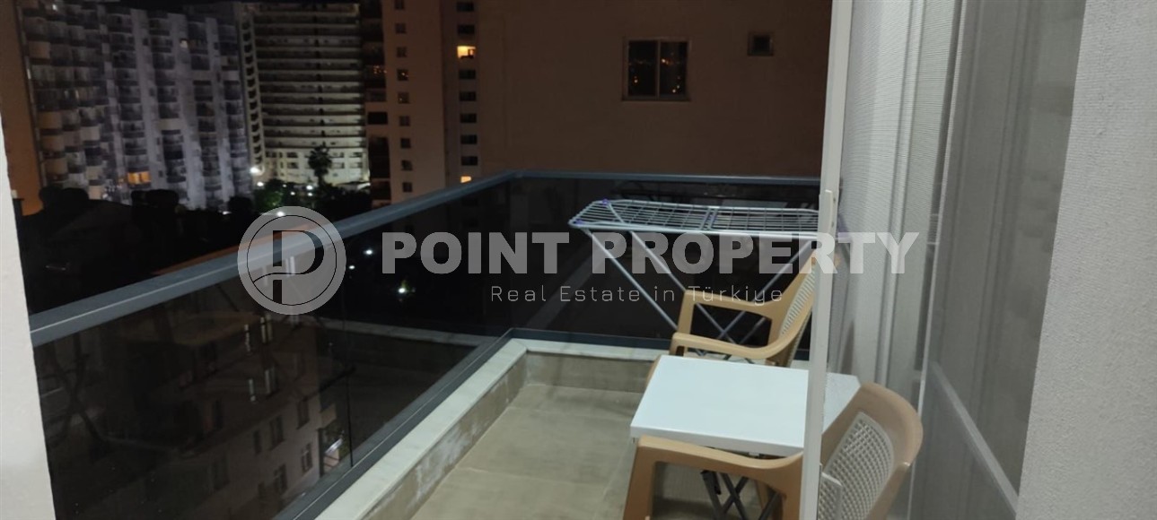 Небольшая меблированная квартира на 8-м этаже, в центре курортного района Мерсина - Эрдемли-id-6564-фото-4