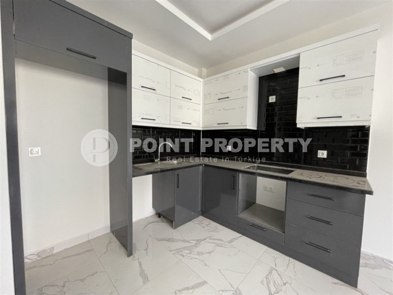 Компактная новая квартира с чистовой отделкой, на 3-м этаже в современном жилом комплексе, в 100 метрах от моря-id-6567-фото-3