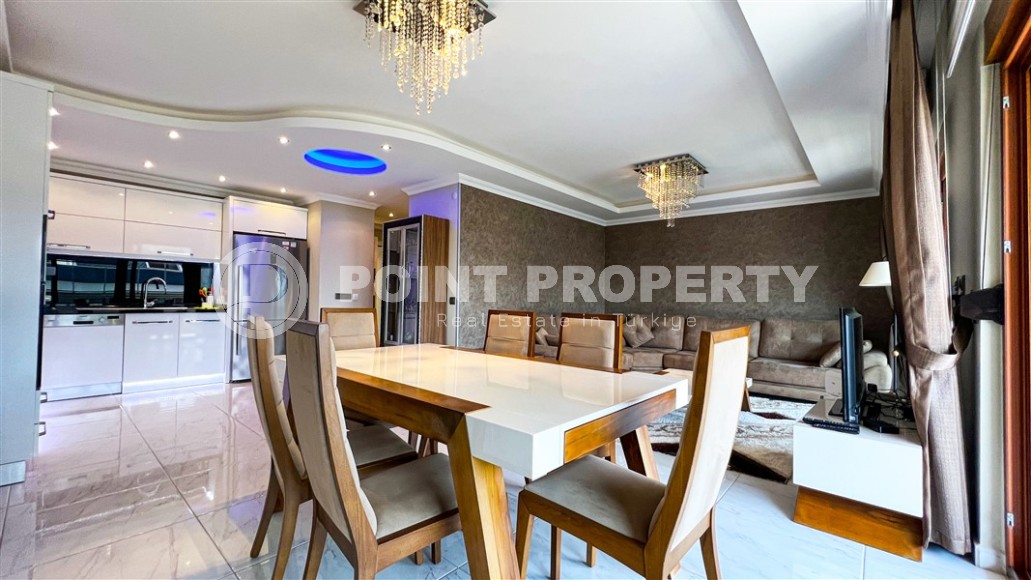 Stylish, modern apartment with comfortable high-quality furniture and the latest appliances, 850 meters from the sea, in the center of Oba district-id-6572-photo-4