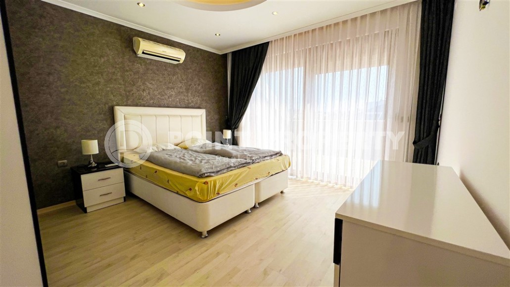 Stylish, modern apartment with comfortable high-quality furniture and the latest appliances, 850 meters from the sea, in the center of Oba district-id-6572-photo-6