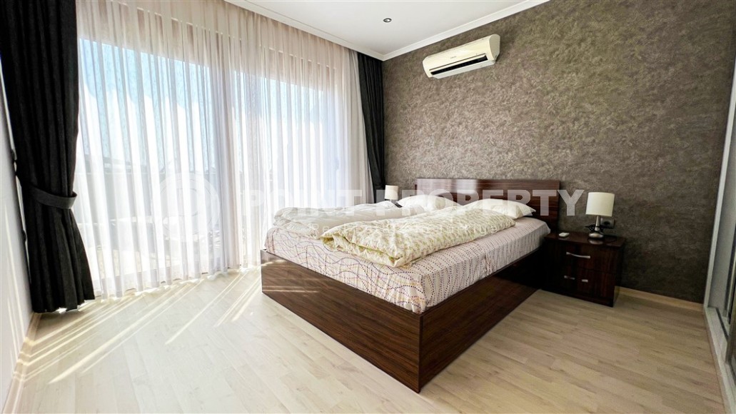 Stylish, modern apartment with comfortable high-quality furniture and the latest appliances, 850 meters from the sea, in the center of Oba district-id-6572-photo-8