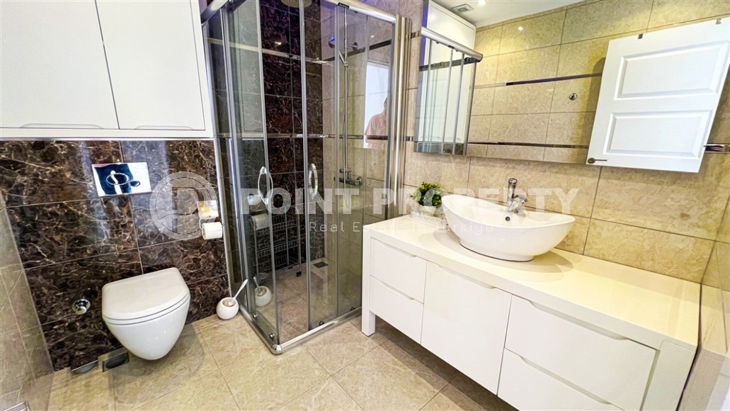 Stylish, modern apartment with comfortable high-quality furniture and the latest appliances, 850 meters from the sea, in the center of Oba district-id-6572-photo-10