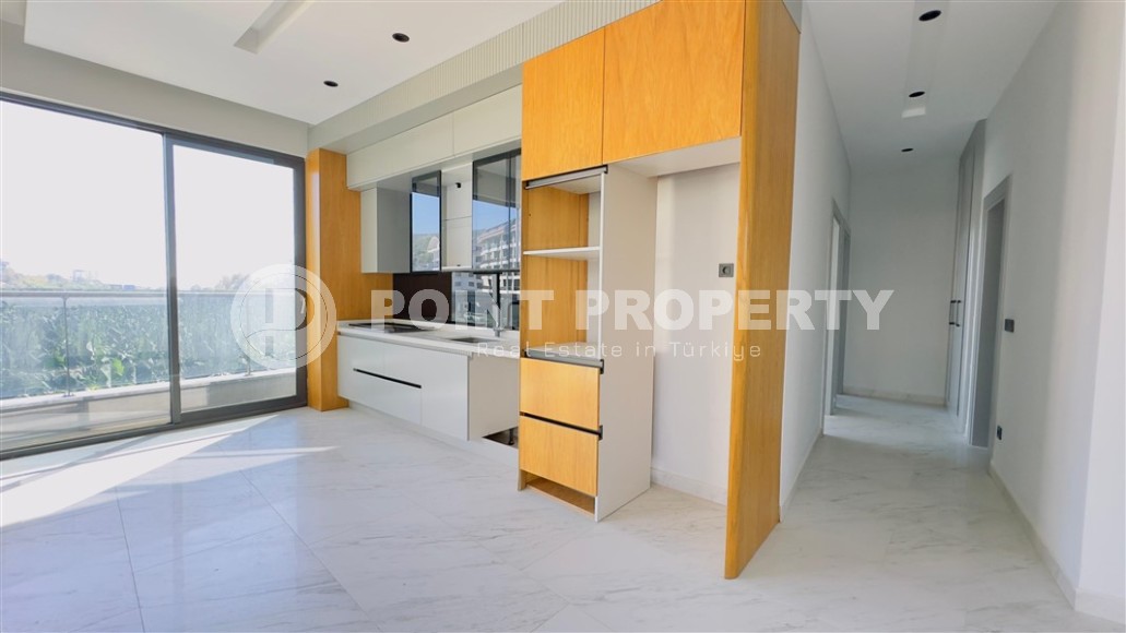 Spacious 2+1 apartment, on the 1st floor in a stylish, modern residential complex, on the first line from the sea-id-6573-photo-2