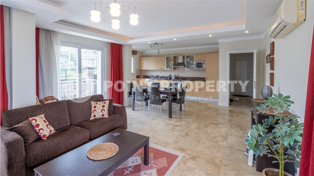 Готовая к проживанию квартира 2+1, на площади 112 м2, в центре спокойного, современного района Аланьи - Джикджилли-id-6580-фото-2