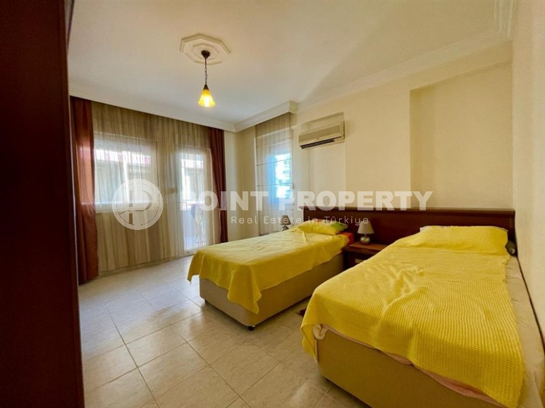 Comfortable apartment with furniture and household appliances, 500 meters from the beach, in the center of Mahmutlar-id-6597-photo-4