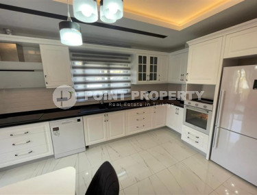 Three bedroom apartment, 151m², with mountain views in the center of Alanya, 800m from the sea-id-1519-photo-4