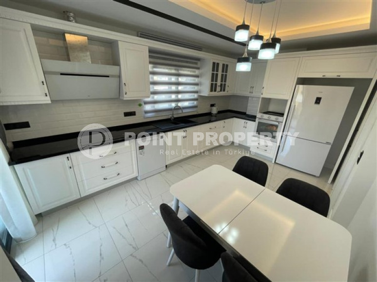 Three bedroom apartment, 151m², with mountain views in the center of Alanya, 800m from the sea-id-1519-photo-5