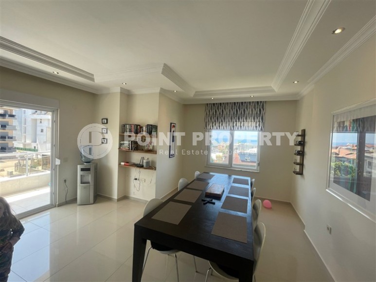 Панорамная квартира с видом на море, на 4-м этаже с мансардой, в центре престижного района Аланьи - Кестель-id-6602-фото-3