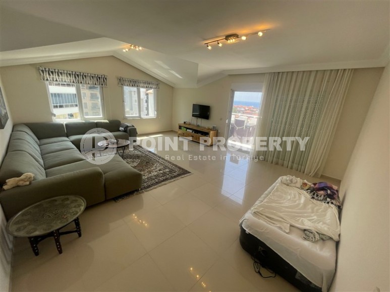 Панорамная квартира с видом на море, на 4-м этаже с мансардой, в центре престижного района Аланьи - Кестель-id-6602-фото-5