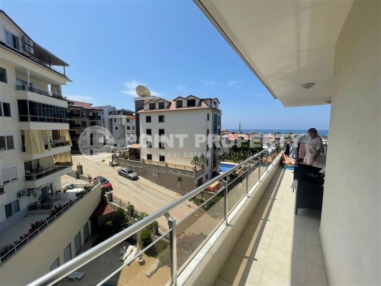 Панорамная квартира с видом на море, на 4-м этаже с мансардой, в центре престижного района Аланьи - Кестель-id-6602-фото-17