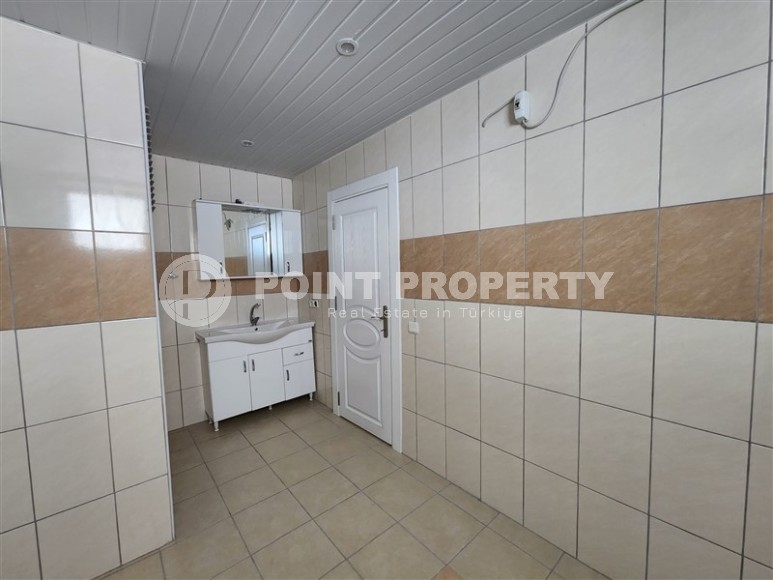 Просторная квартира с большой открытой террасой, на 8-м этаже с мансардой, в 800 метрах от моря-id-6606-фото-13