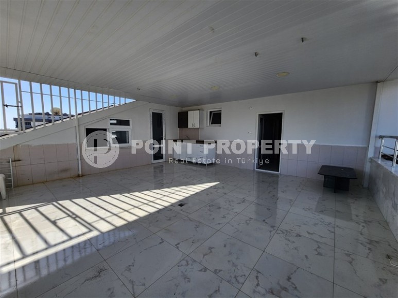 Просторная квартира с большой открытой террасой, на 8-м этаже с мансардой, в 800 метрах от моря-id-6606-фото-16