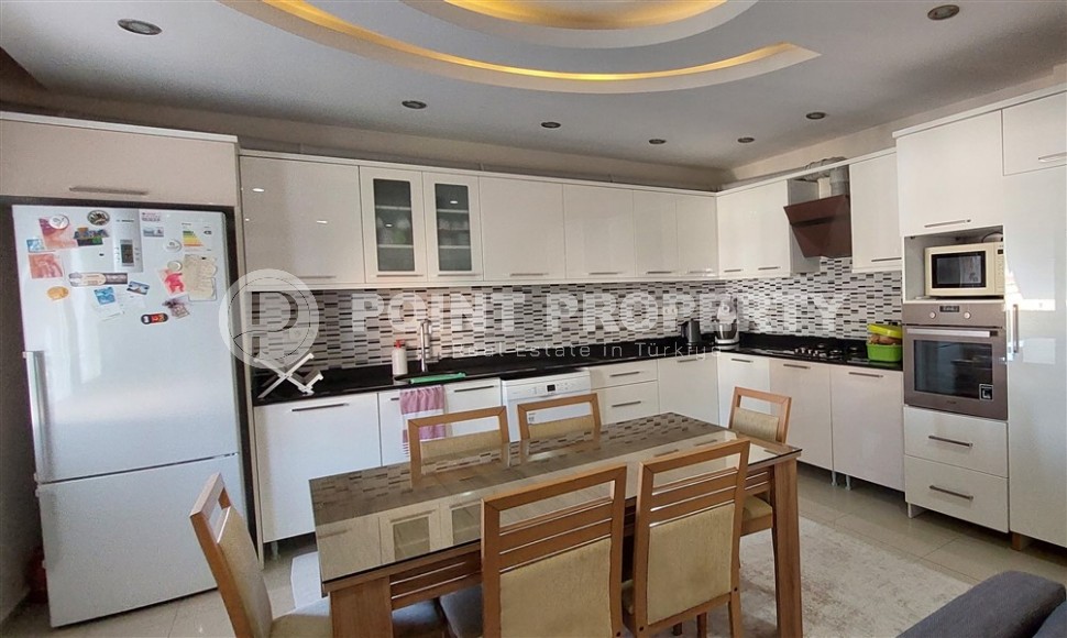 Large two-level apartment on the 5th floor with an attic, 1200 meters from the sea-id-6614-photo-3