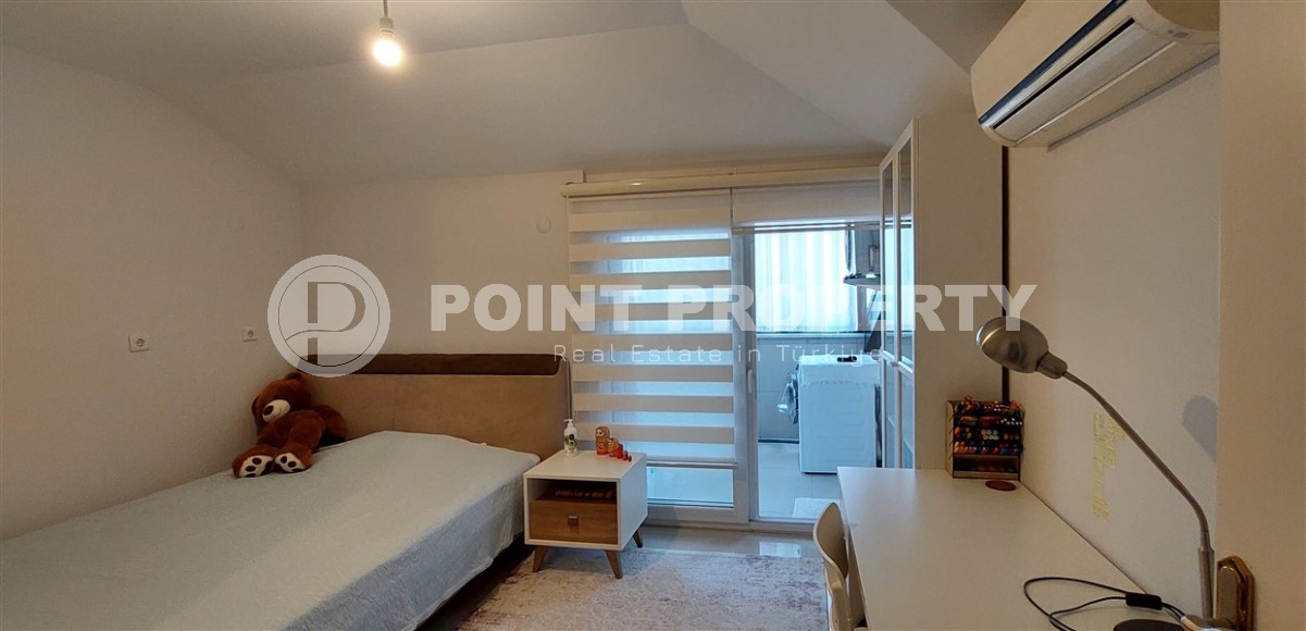 Large two-level apartment on the 5th floor with an attic, 1200 meters from the sea-id-6614-photo-6