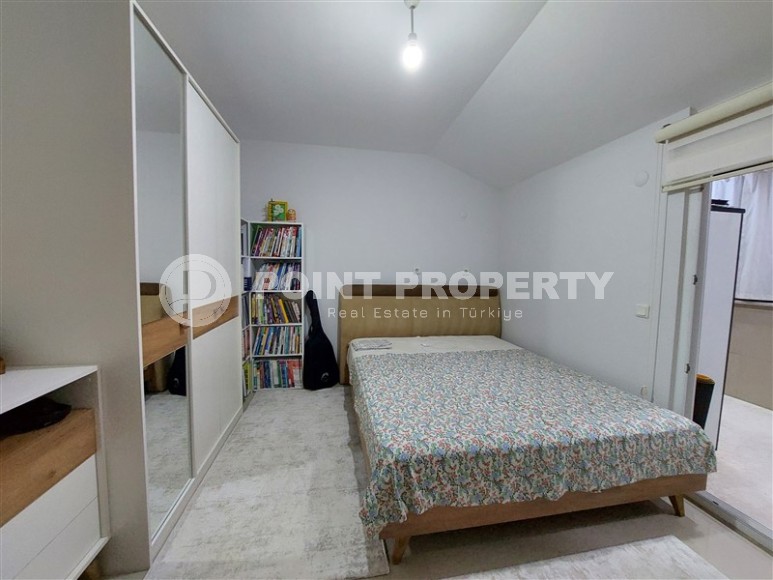 Large two-level apartment on the 5th floor with an attic, 1200 meters from the sea-id-6614-photo-8