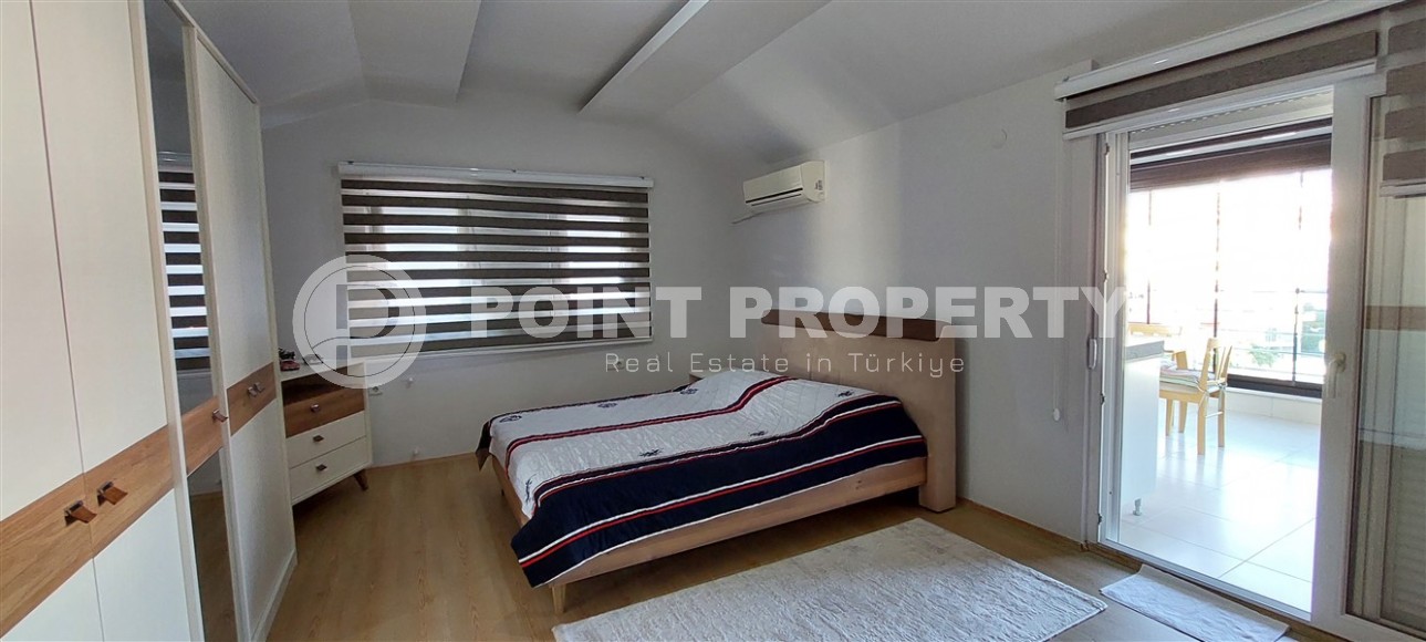 Large two-level apartment on the 5th floor with an attic, 1200 meters from the sea-id-6614-photo-10