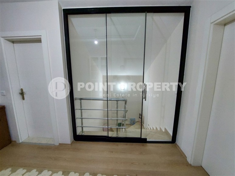 Large two-level apartment on the 5th floor with an attic, 1200 meters from the sea-id-6614-photo-13