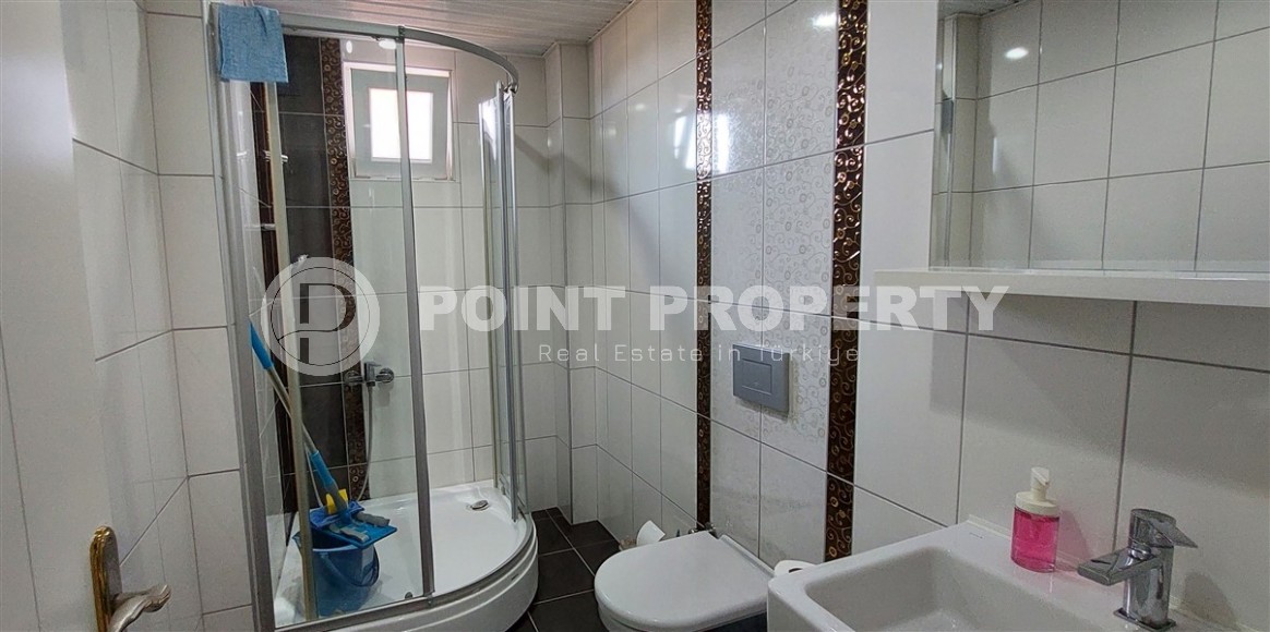 Large two-level apartment on the 5th floor with an attic, 1200 meters from the sea-id-6614-photo-16