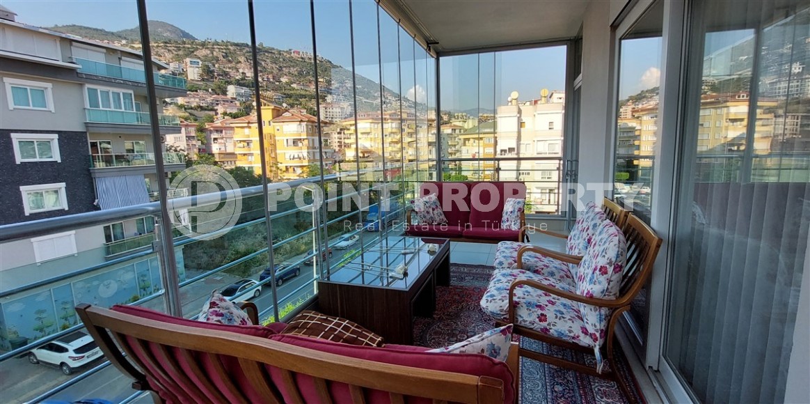 Large two-level apartment on the 5th floor with an attic, 1200 meters from the sea-id-6614-photo-19