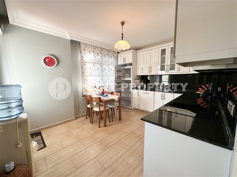 Spacious 3+1 apartment with two glazed balconies, on the 5th floor, in the center of Alanya-id-6627-photo-6