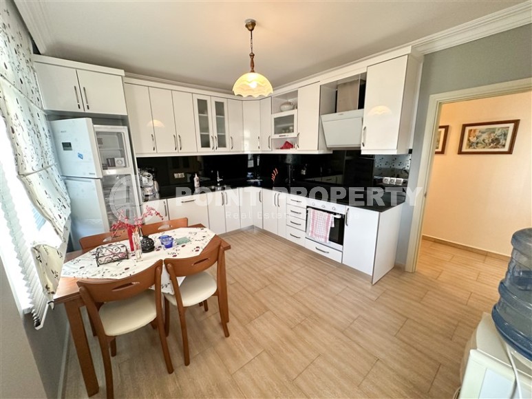 Spacious 3+1 apartment with two glazed balconies, on the 5th floor, in the center of Alanya-id-6627-photo-7