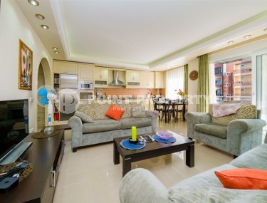 Bright, comfortable apartment 2+1, with a total area of 110 m2, on the 3rd floor in a comfortable residential complex, in the center of Mahmutlar district-id-6629-photo-1